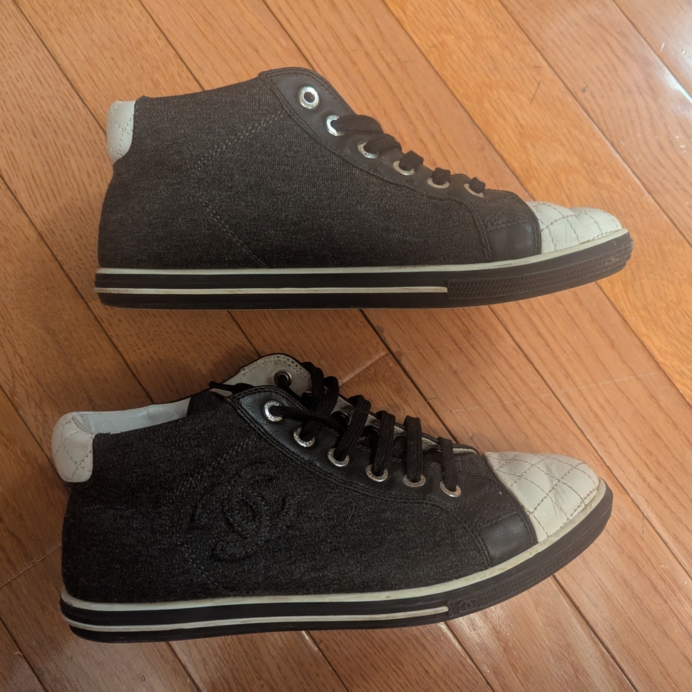 CHANEL 2013 Monochrome High-Top Sneakers